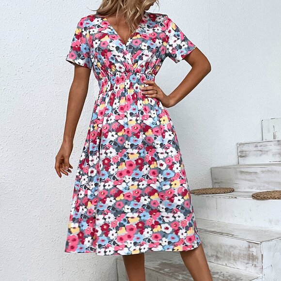Dresses & Skirts - Women's floral print short-sleeved dress